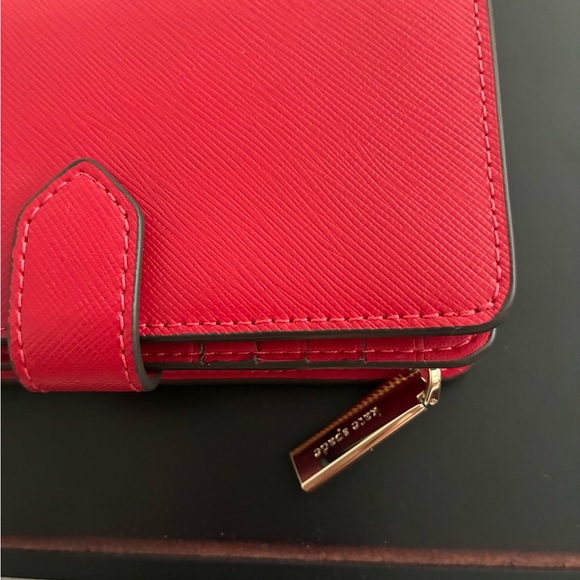 Kate Spade Vibrant Red Zip Wallet - Picture 13 of 13